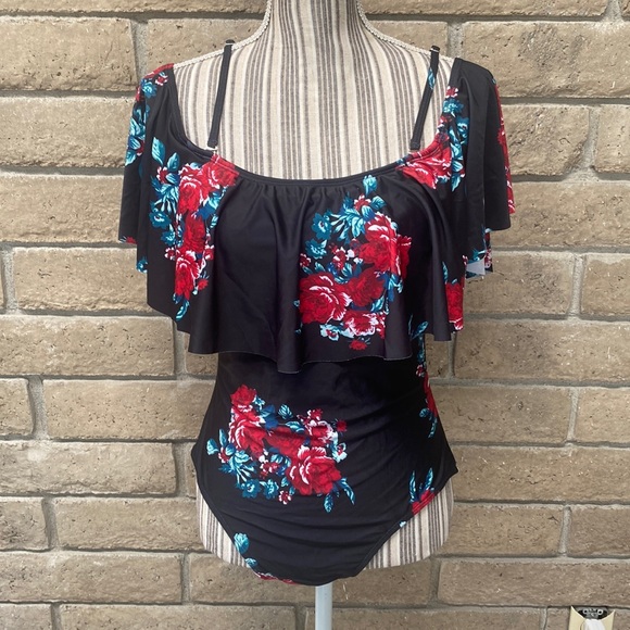 Women’s One piece Ruffle Swimsuit - Picture 1 of 5